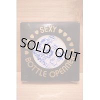 SEXY BOTTLE　OPENNER 2