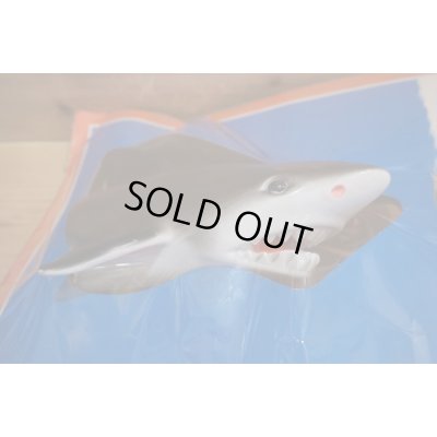 画像5: サメ 手おどり