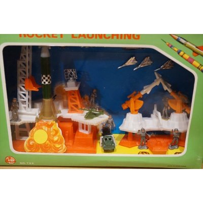 画像5: ROCKET LAUNCHING