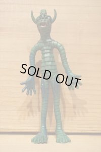 怪獣クネクネ 人形 【D】