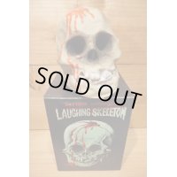 LAUGHING SKELETON