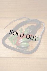 ゴム製 カエルを食べるヘビ 【B】