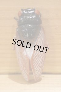 セミ ソフビバッジ