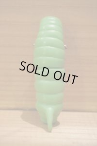 イモムシ ソフビバッジ
