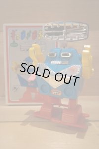 ゼンマイ ギョロメロボット