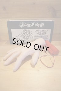 THE WIGGLIN’HAND