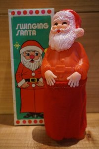 SWINGING SANTA
