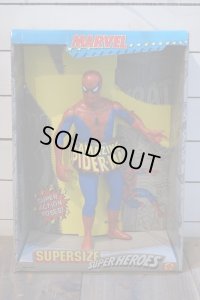SUPERSIZE SUPER HEROES