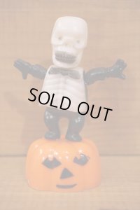 Skull Push Puppet