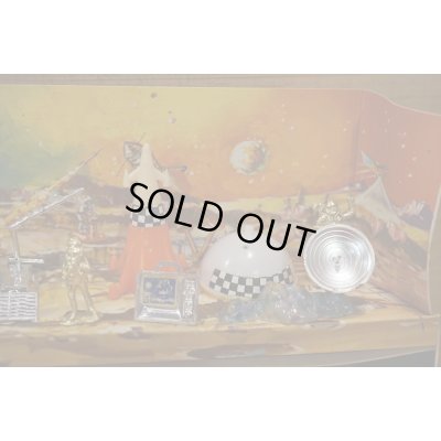 画像6: EXPLORING ON THE MOON 【B】