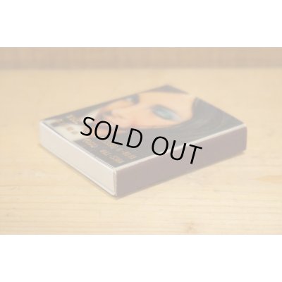 画像5: ウインクする美女のマッチ