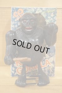 WALKING KING GORILLA