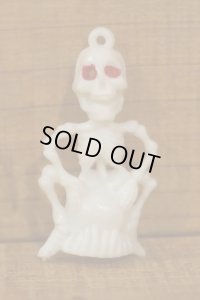 プラ製 SKULL チャーム【赤】 