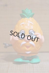 パイナップルのゼンマイ人形