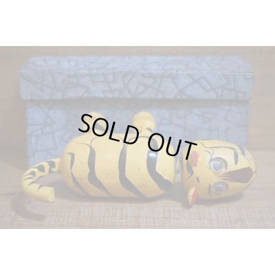 画像4: 木製 首振り トラ【B】