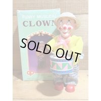 FUNNY MUSICAL CLOWN