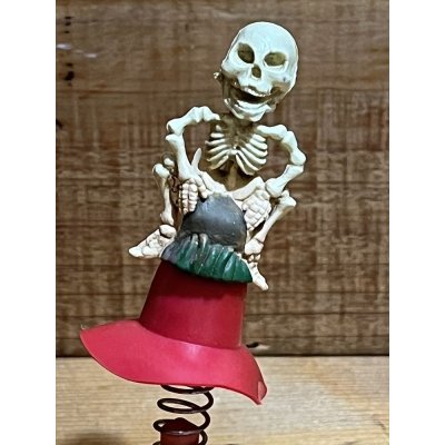 画像2: SKULL JUMPING TOY【A】