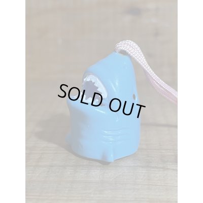 画像1: サメ ソフビ 根付【D】