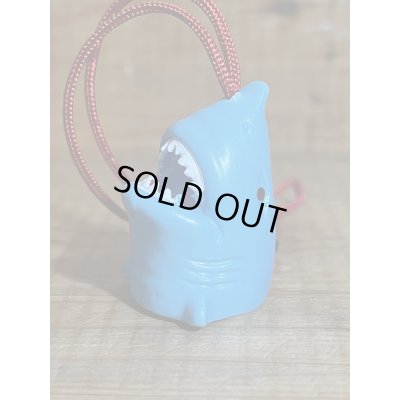 画像1: サメ ソフビ 根付【B】