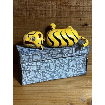 画像5: 木製 首振り トラ【C】