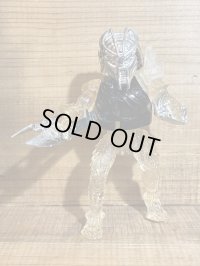 INVISIBLE PREDATOR ※mail offer ltd