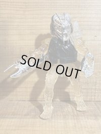 INVISIBLE PREDATOR ※mail offer ltd