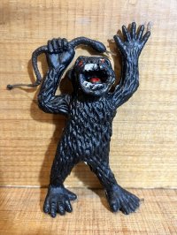 ゴム製 ヘビを掴むキングコング【C】