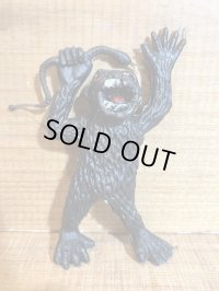 ゴム製 ヘビを掴むキングコング【C】