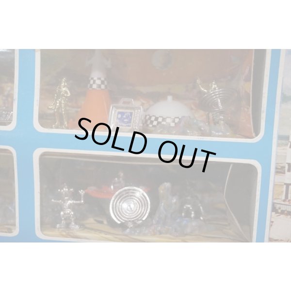 画像7: EXPLORING ON THE MOON (7)