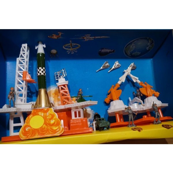 画像7: ROCKET LAUNCHING (7)