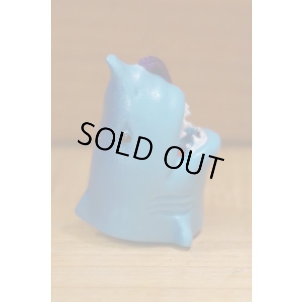 画像3: サメ ソフビ 根付【4】 (3)