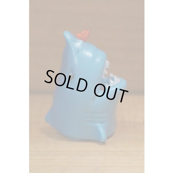 画像3: サメ ソフビ 根付【5】 (3)