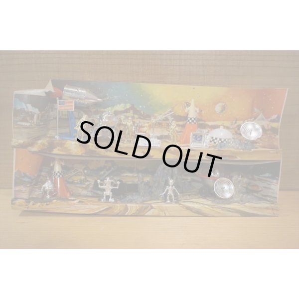 画像4: EXPLORING ON THE MOON 【B】 (4)