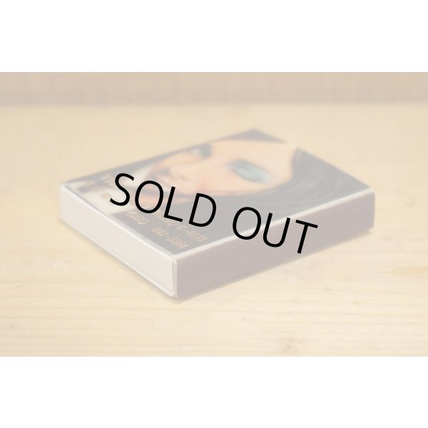 画像5: ウインクする美女のマッチ (5)