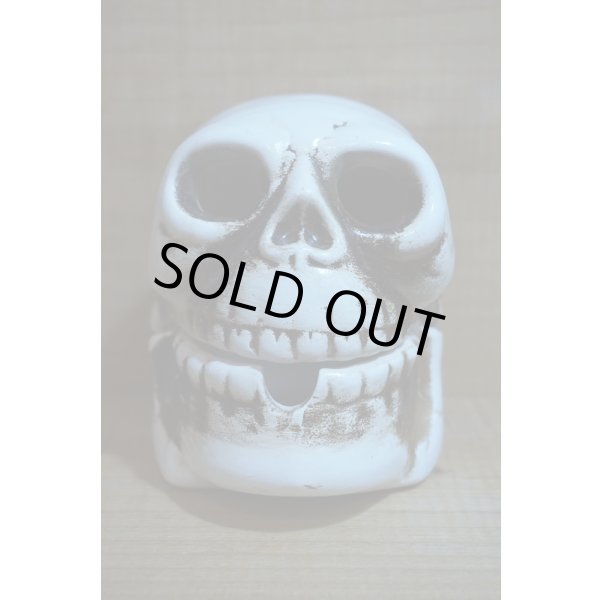 画像1: SKULL 陶器製 灰皿 (1)
