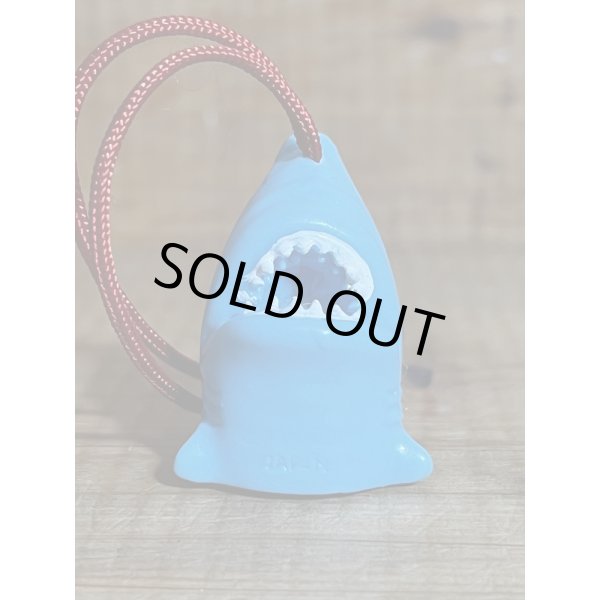 画像2: サメ ソフビ 根付【B】 (2)