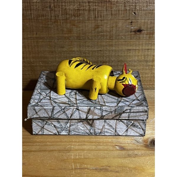 画像4: トラ かんぱいこけし (4)