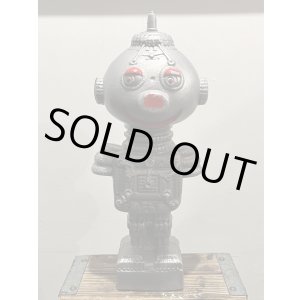 画像: 詳細不明 ロボット ポリ人形