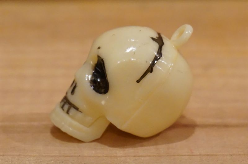 画像: SKULL CHARM