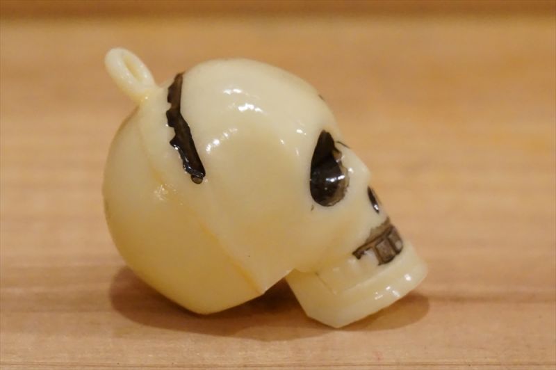 画像: SKULL CHARM