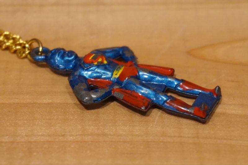 画像: スーパーマン風 ダイキャスト製 ペンダント