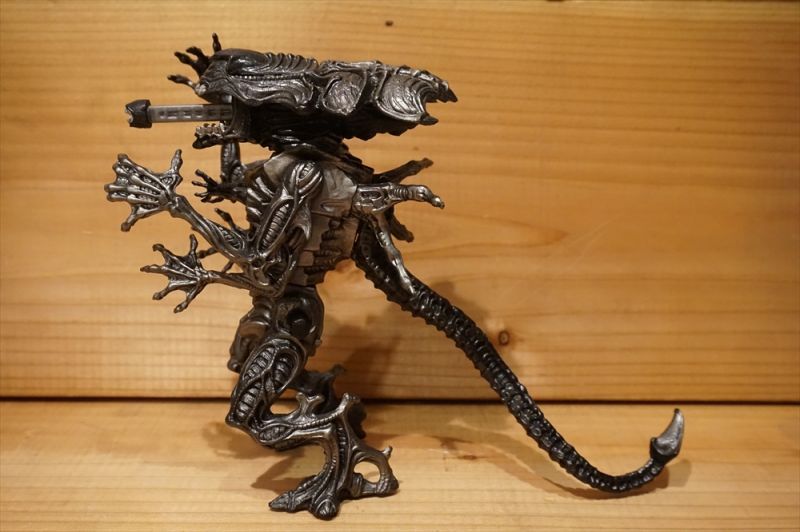 画像: QUEEN ALIEN ※loose
