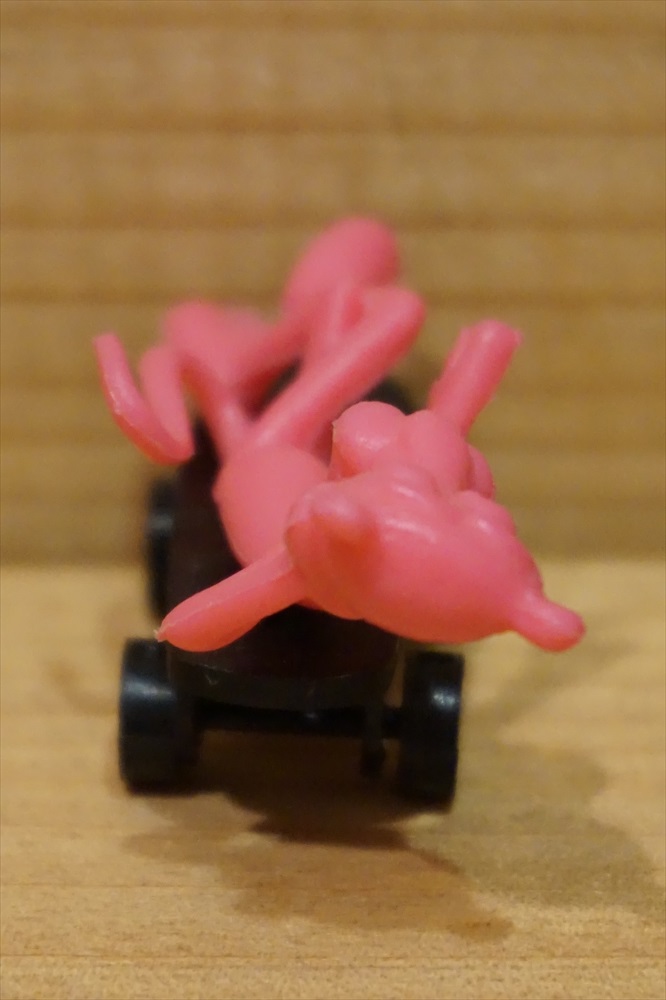 画像: PINK PANTHER on skateboard 