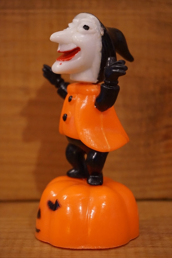 画像: Witch Push Puppet