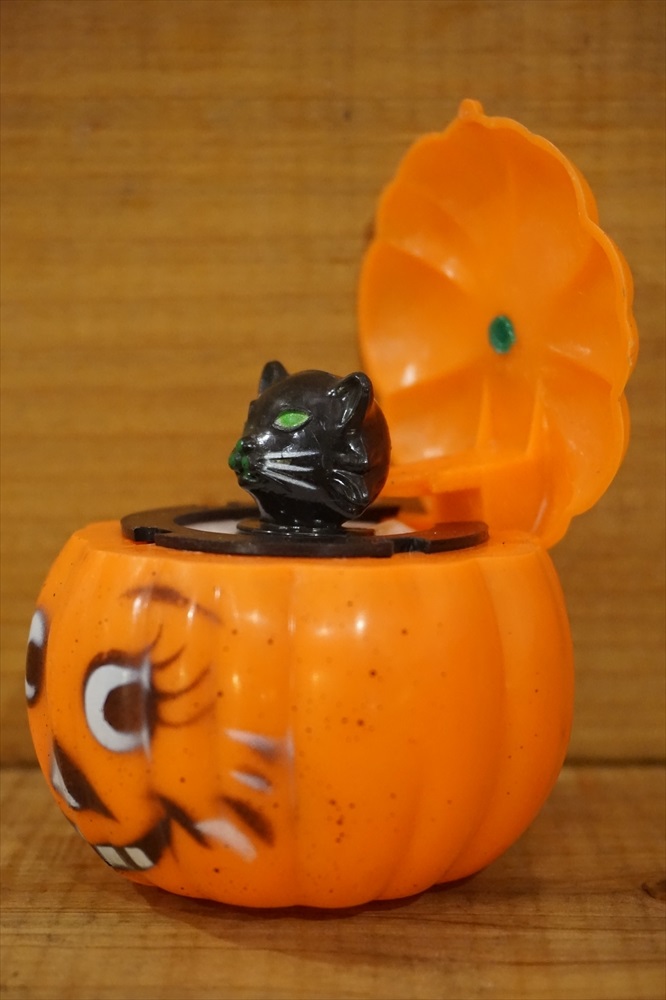 画像: Pumpkin ビックリ箱 【黒猫】 