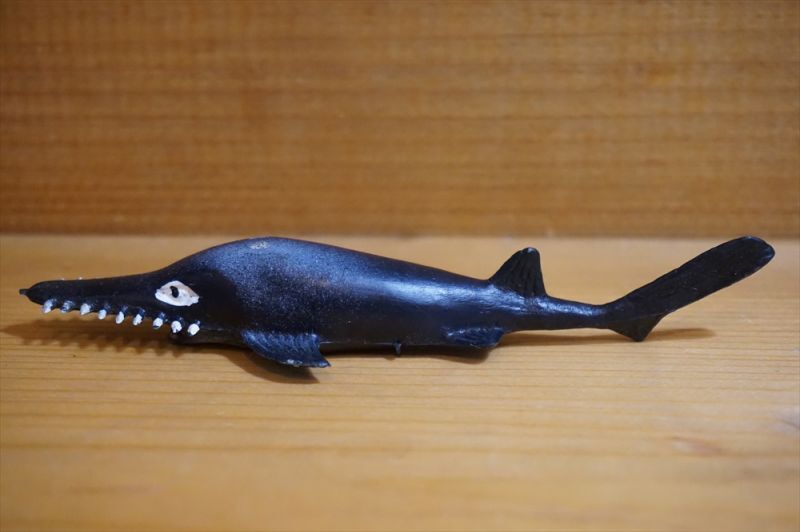 画像: ゴム製 ノコギリサメ【O】