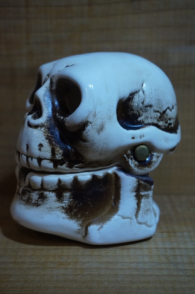 画像: SKULL 陶器製 灰皿