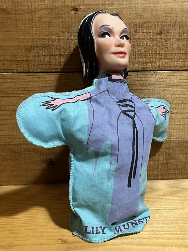 画像: LILY MUNSTERS HAND PUPPET