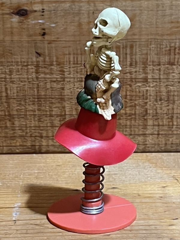 画像: SKULL JUMPING TOY【A】