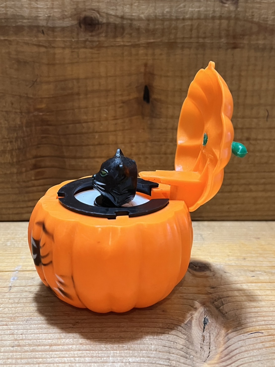 画像: Pumpkin ビックリ箱【黒猫】 